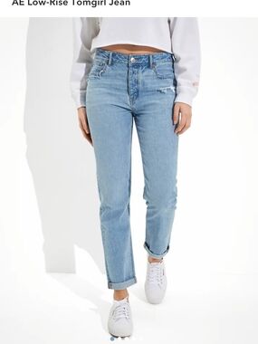 American Eagle Outfitters Light Blue Boyfriend Jeans